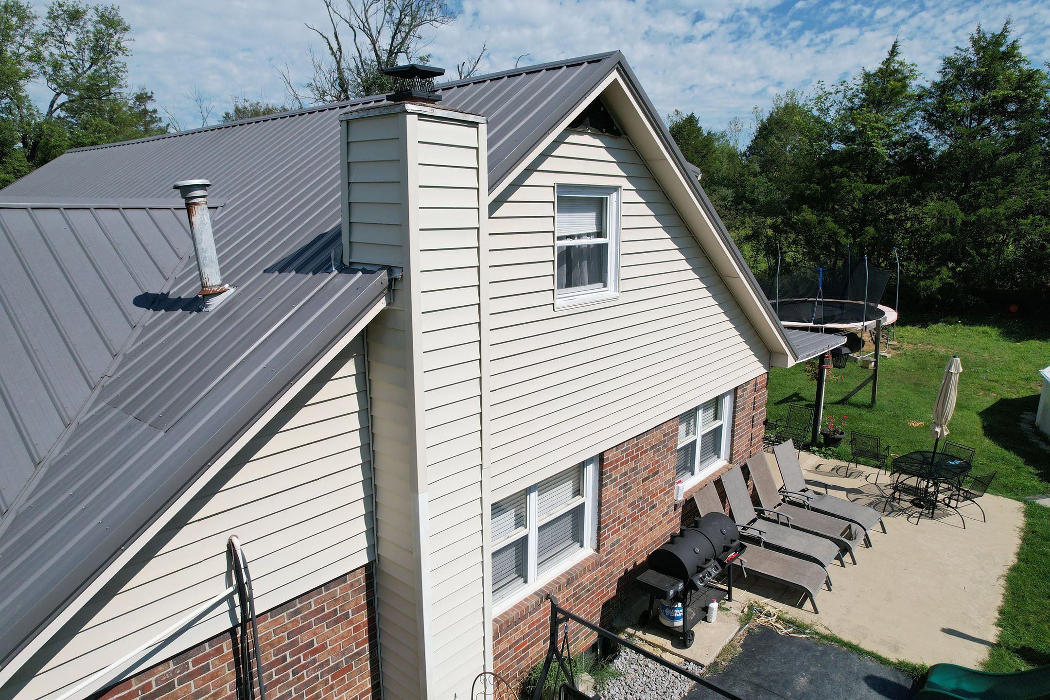 Siding contractor